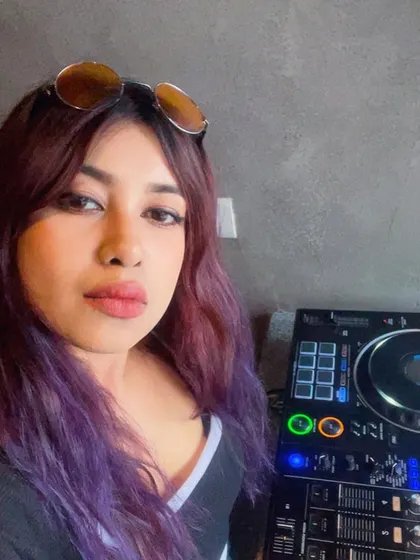 Another pre-gig selfie at the Moxy brunch. Ready to spin some house, tech house, and afro beats for the Sunday crowd.
