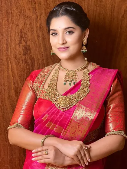 A professional portrait that showcases a timeless look. You will learn how to create these picture-perfect makeup applications that are ideal for portfolio shoots and client work.