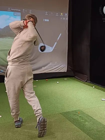 The follow-through of a powerful swing, captured in the simulator. Every part of the swing motion is analyzed.