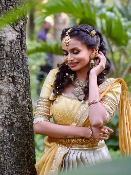 Actress Neethu Gowda looking stunning in a Jadau jewellery set I styled for her. The intricate pieces perfectly match her yellow lehenga.
