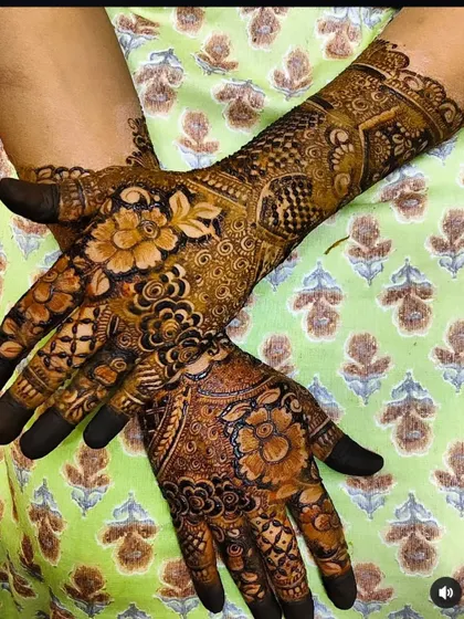 A close-up of a stunning design, showing the intricate details and beautiful shading.