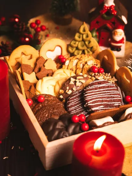 Santa is definitely upgrading his snack game this year. Our Christmas cookie box is filled with an assortment of decadent, handcrafted cookies, perfect for festive indulgence.