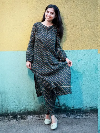 Turn heads in our bestselling dark printed co-ords. This must-have outfit of the season is both chic and comfortable.