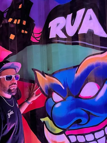Getting up close with the details of the amazing artwork.