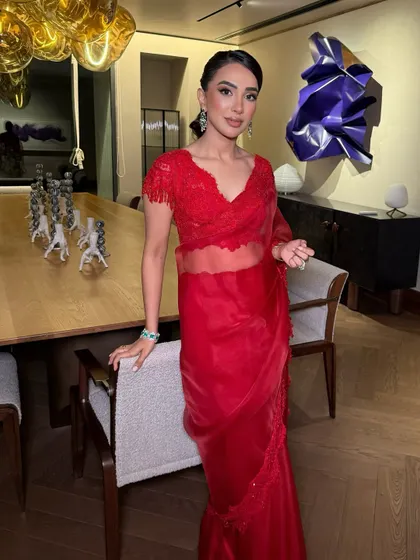 Flawless vibes only. Nayana serving elegance and poise with flawless skin, defined brows, and bold lips. A stunning and powerful look for an evening affair.