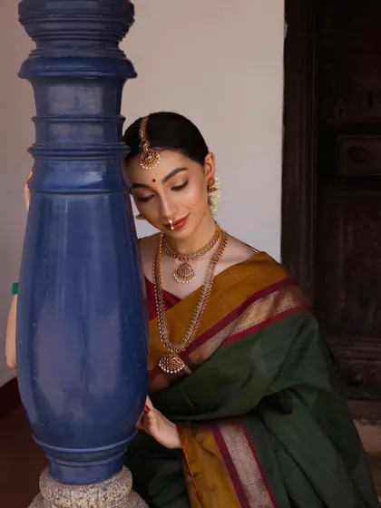 A duplicate of a jewelry shoot image.