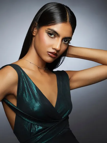 Another shot from this graphic liner portfolio, showcasing the clean lines and modern aesthetic that our students master.