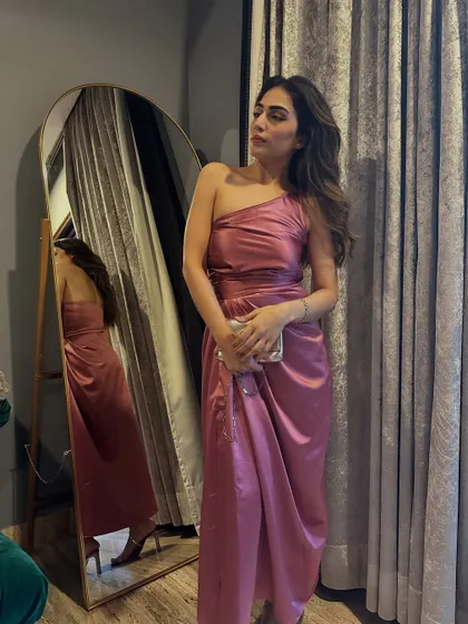 Another mirror selfie, capturing the beautiful sheen of the satin fabric.