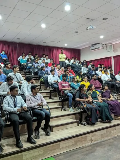 The attentive audience of students and faculty at the 'Restoring Mountain Ecosystems' seminar.