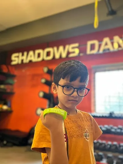 Akash won the green 'Shadows PRO' wristband for his top performance in the basic level. A fantastic achievement.