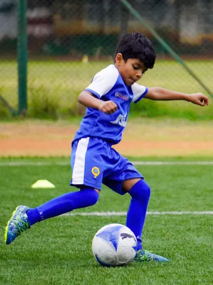A young player at our HAL centre strikes the ball with good form. Our partnership with Sporthood allows us to bring quality coaching to more locations.