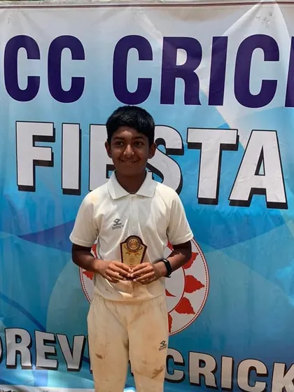 Krithik Naveen with his award.