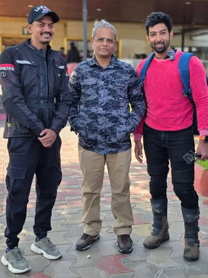 Welcoming a guest rider, Kithadi Kiran, to our group. We are always happy to have new members join our weekend heritage tours.
