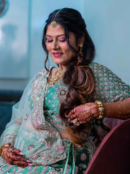 The perfect soft glam for a beautiful mom-to-be. For her baby shower, we created a fresh and radiant look with a pop of pink on the eyes and lips to celebrate her special glow.