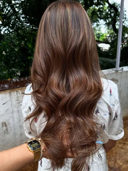 Another shot of her beautiful holiday hair.