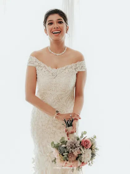 Another joyful portrait of the bride, Shilpa. Her bright smile and the beautiful light create a feeling of pure happiness and bridal bliss.
