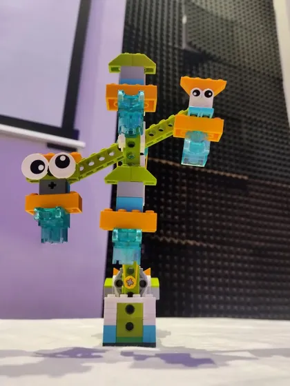 A duplicate of ID 206, showcasing a student's creative robotic model.