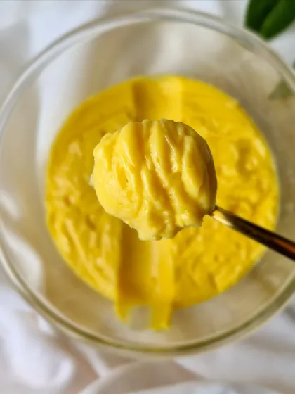 A scoop of our zesty Lemon White Chocolate Pastry Cream.