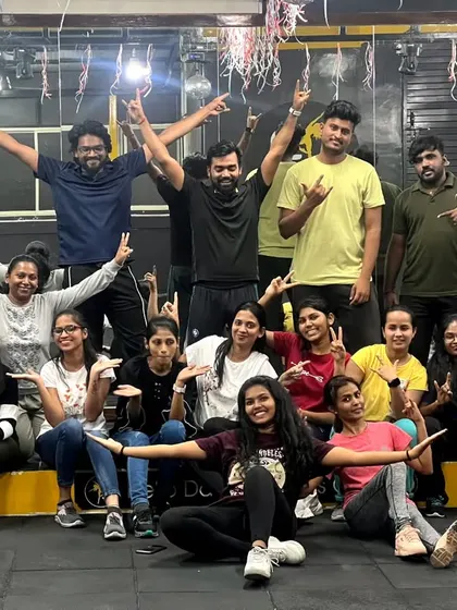 All smiles and fun poses after a Bollywood freestyle class. This is our happy hour.