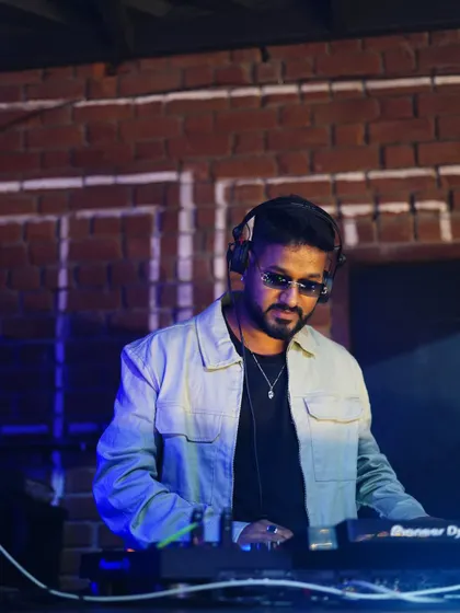 Focused behind the decks at Street 1522. The brick wall and industrial aesthetic of this venue show my adaptability to different club environments.