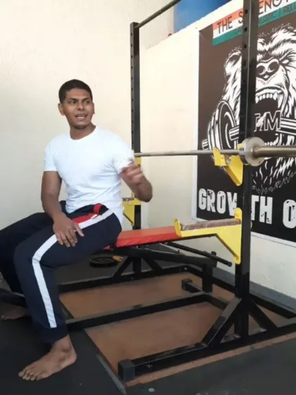 A breakdown of common bench press mistakes. This shows my analytical approach, focusing on scapular control, eccentric control, and total body tension to fix issues like dumping the bar on the chest.