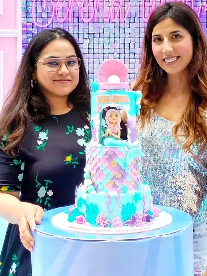 We were so happy to create this mermaid cake for influencer Simone Khambatta's daughter, Serena. It's always a pleasure to bring our clients' visions to life.