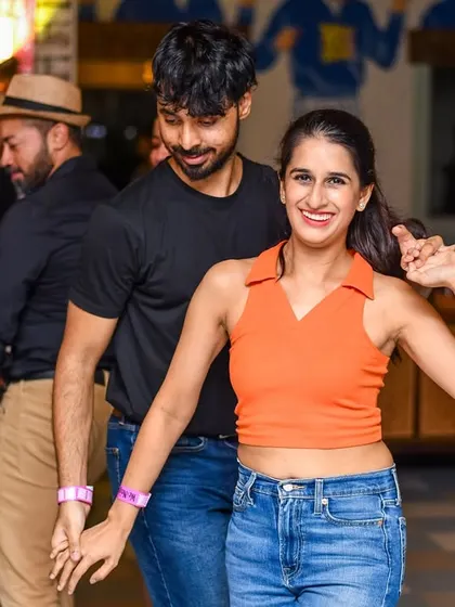 A classic Salsa pose, full of smiles and style. This is a typical snapshot of the fun and friendly atmosphere at La Rumba.