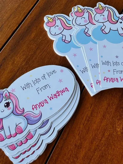Two adorable unicorn designs for our custom gift tags. We can personalize them with any name and message.