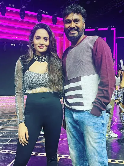 With the awesome dancer Teju Ashwini for the Ananda Vikatan Cinema Awards 2023. It was a pleasure to choreograph her performance.