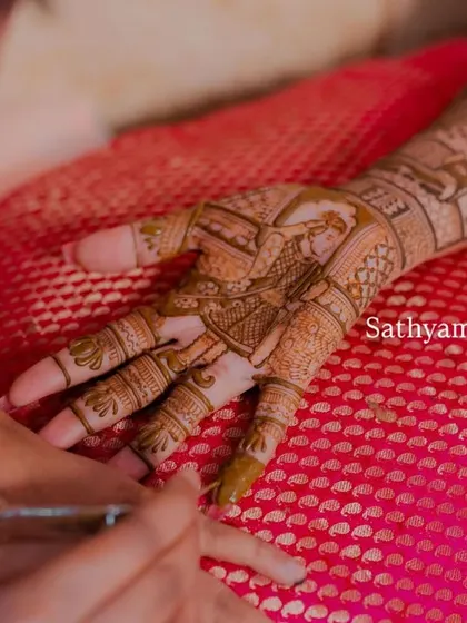 The process of creating a bridal story. Here I am applying a detailed design featuring a bride in a doli, a classic and emotional motif for a wedding.