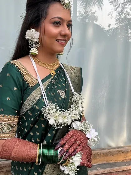 The makeup for a Haldi ceremony is kept fresh, dewy, and waterproof.