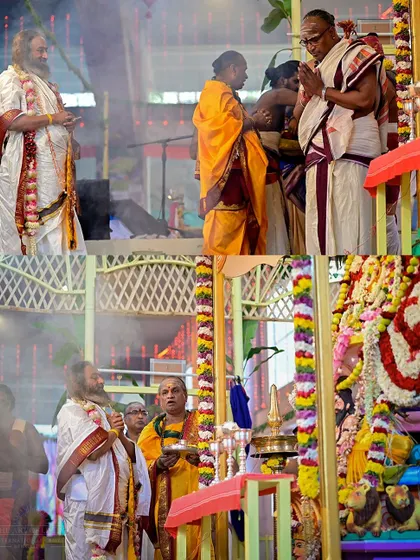 Glimpses of me participating in the Shat Chandi Homa. These ancient Vedic ceremonies are a cornerstone of our Navratri celebrations, creating powerful vibrations of positivity and transformation.
