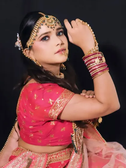 This bridal portrait showcases the kind of high-quality portfolio work students can create after completing my course.