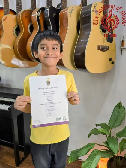 Huge congratulations to our talented student, Anuj Pereira. We are thrilled to announce his outstanding achievement in the Trinity College London Grade 1 Piano Digital Exam, where he scored a Distinction with an impressive 88%.