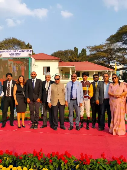 The presentation ceremony for The K.N. Chennabasappa Memorial Trophy with the winning team of Stellantis.