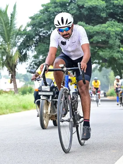 A participant in action during the Rajyotsava 200K BRM, an endurance ride organized in collaboration with Bangalore Randonneurs.