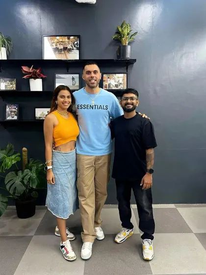 My familia, Robin Singh and Lianne, have been huge supporters from the start. So glad they could swing by the new shop.