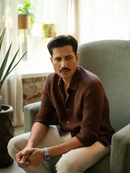 Another angle from the session with Sumeet Vyas. Here, he is looking away from the camera, creating a pensive and cinematic mood that invites the viewer to wonder what he is thinking.