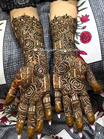 A bold and beautiful Dubai floral pattern that covers the hands and forearms completely.