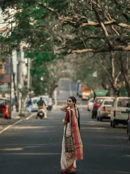 The last one from this series, a look back before walking away. It feels like the end of a scene.