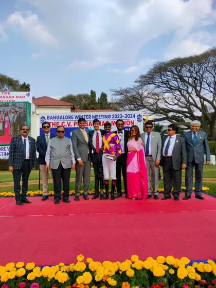 The presentation ceremony for The Stayers' Trial Stakes with the winning team of La Reina.