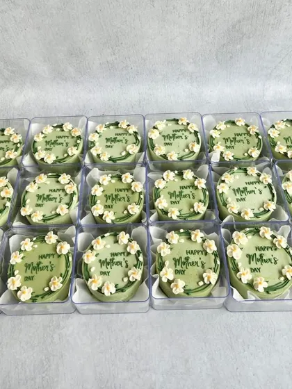 Another view of the Mother's Day bento cakes, ready for delivery.