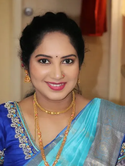 The lovely Lavenya getting ready for her sister-in-law's engagement. I gave her a natural and glowing look that enhanced her features beautifully.