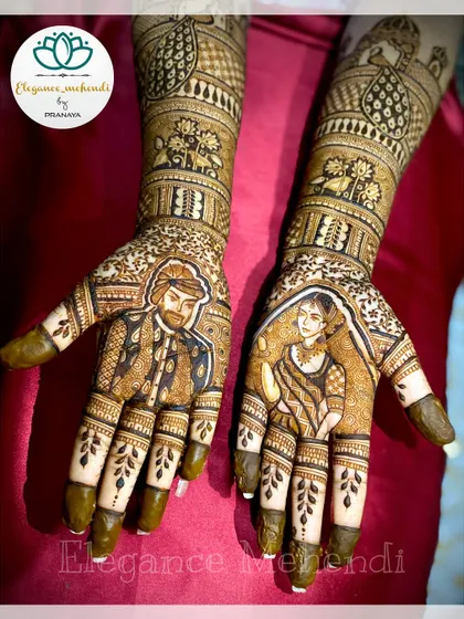 A full portrait bridal mehendi. I carefully drew the bride and groom on each palm, surrounded by traditional motifs, creating a beautiful and personal centerpiece for her wedding henna.