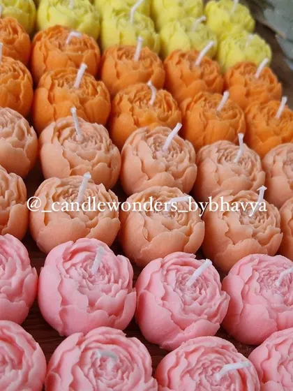 These blossom rose bud candles are a delicate and beautiful favor, available in a variety of colors.