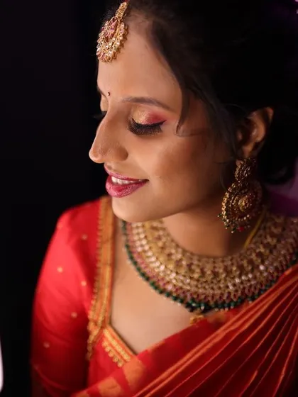 A profile shot of a bride next to my professional lighting. Good lighting is key to achieving a perfectly blended and colour matched makeup application.