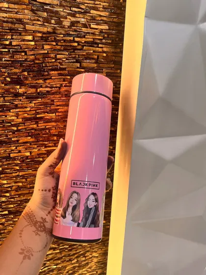 This shot highlights the detail on the custom BLACKPINK bottle. The print is high-quality and wraps around the bottle for a seamless look.