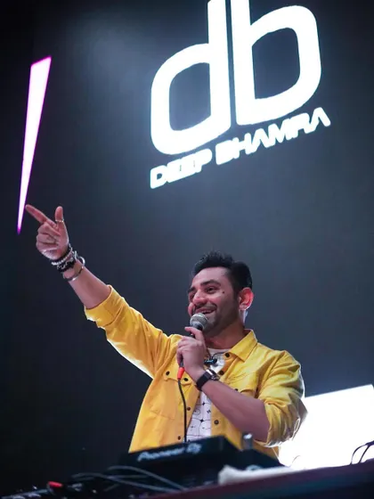 My New Year's resolution is to shine every day in 2024. A shot from my NYE gig at Toca Brigade.