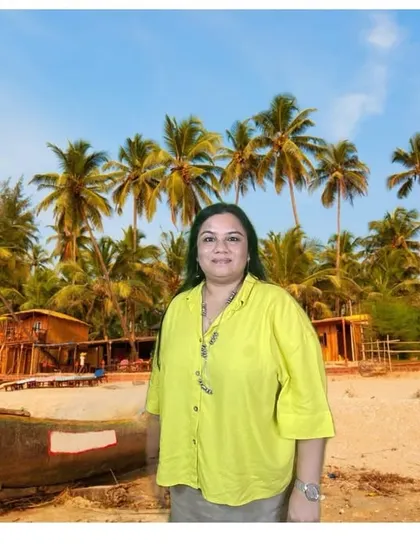 Another vacation-themed photo from our Green Screen booth, placing a guest on a serene Goan beach. This service is perfect for bringing a relaxed, holiday feel to any corporate offsite or party.