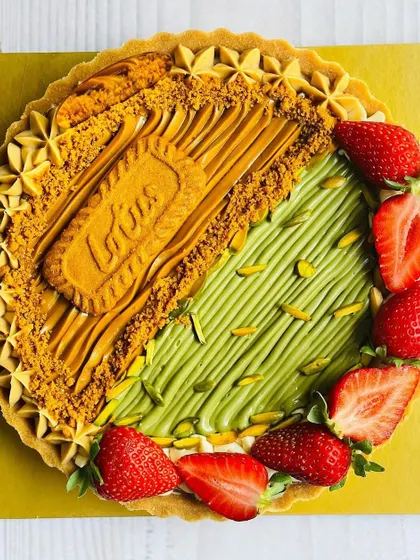 Another one of my popular Half & Half creations, this cheesecake tart combines creamy Lotus Biscoff with a nutty pistachio cream, bordered by fresh strawberries.